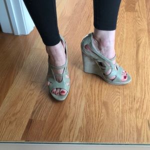 Charles Jourdan Paris Wedges